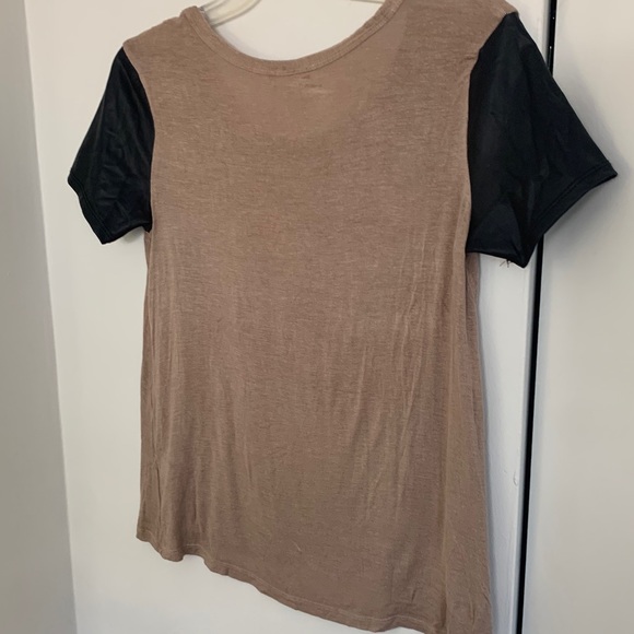 Brown Tee With Black Leather Pocket and Sleeves - Picture 4 of 10